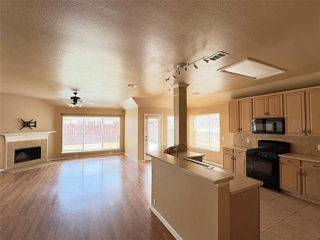 Foto del edificio - 10428 Jaybird Dr