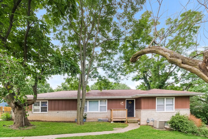 Foto principal - Adorable 3 Bedroom Ranch