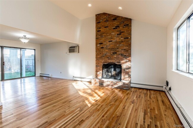 Building Photo - 35 B S Norwood Rd