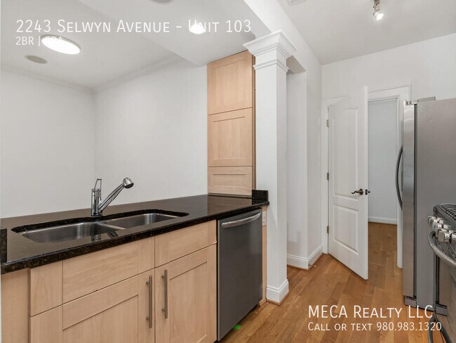 Building Photo - 2243 Selwyn Ave