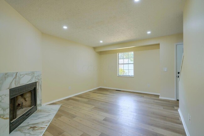 Foto del edificio - 2402 Hannaway Ln