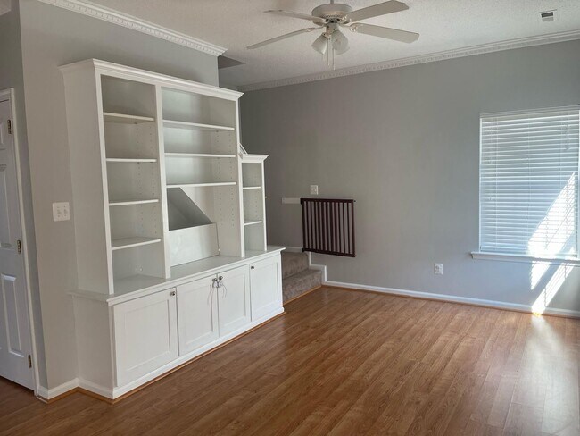 Foto del edificio - 3 BR 2.5 BA HOUSE