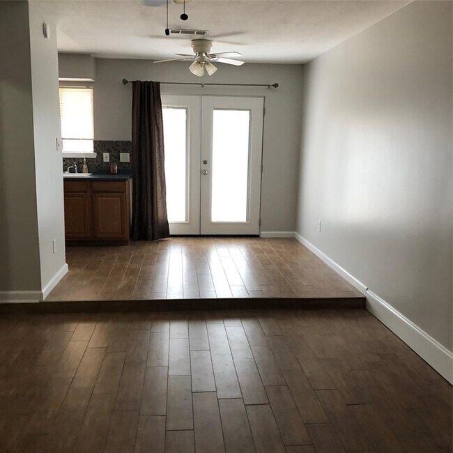 Foto del edificio - 17154 Blackhawk Blvd