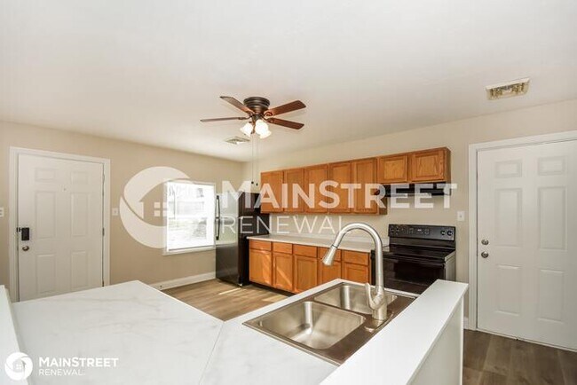 Foto del edificio - 1325 S Ewing St, Indianapolis, IN 46203