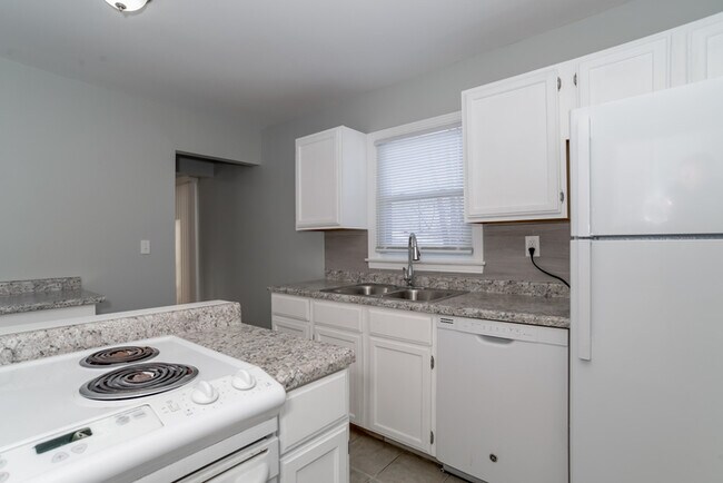 Foto del edificio - 6703 N Walnut St