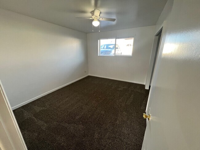 Building Photo - 1462 S 605 E