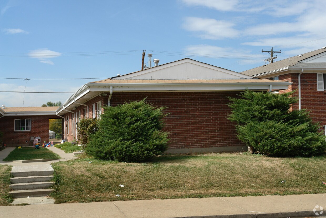 Building Photo - Frederick Court