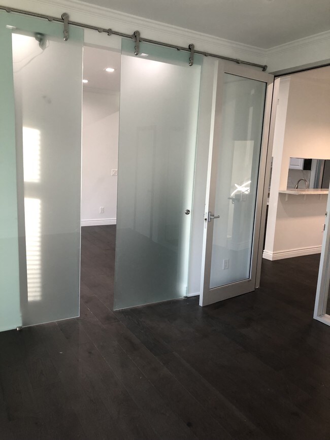 Foto del edificio - 2406 Clay St