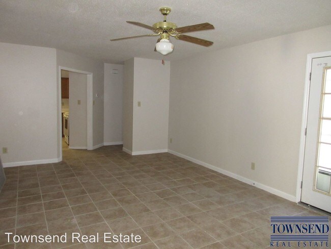 Foto del edificio - 3 br, 2 bath House - 1112 Hoke Loop