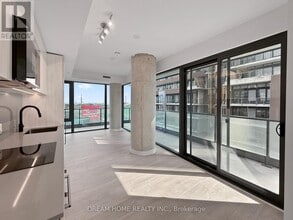 Building Photo - 35 Parliament St