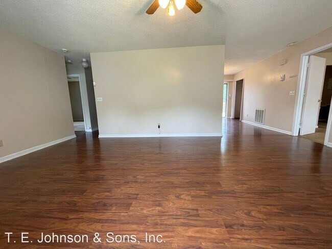 Foto del edificio - 4 br, 3 bath House - 3709 Roseberry Lane