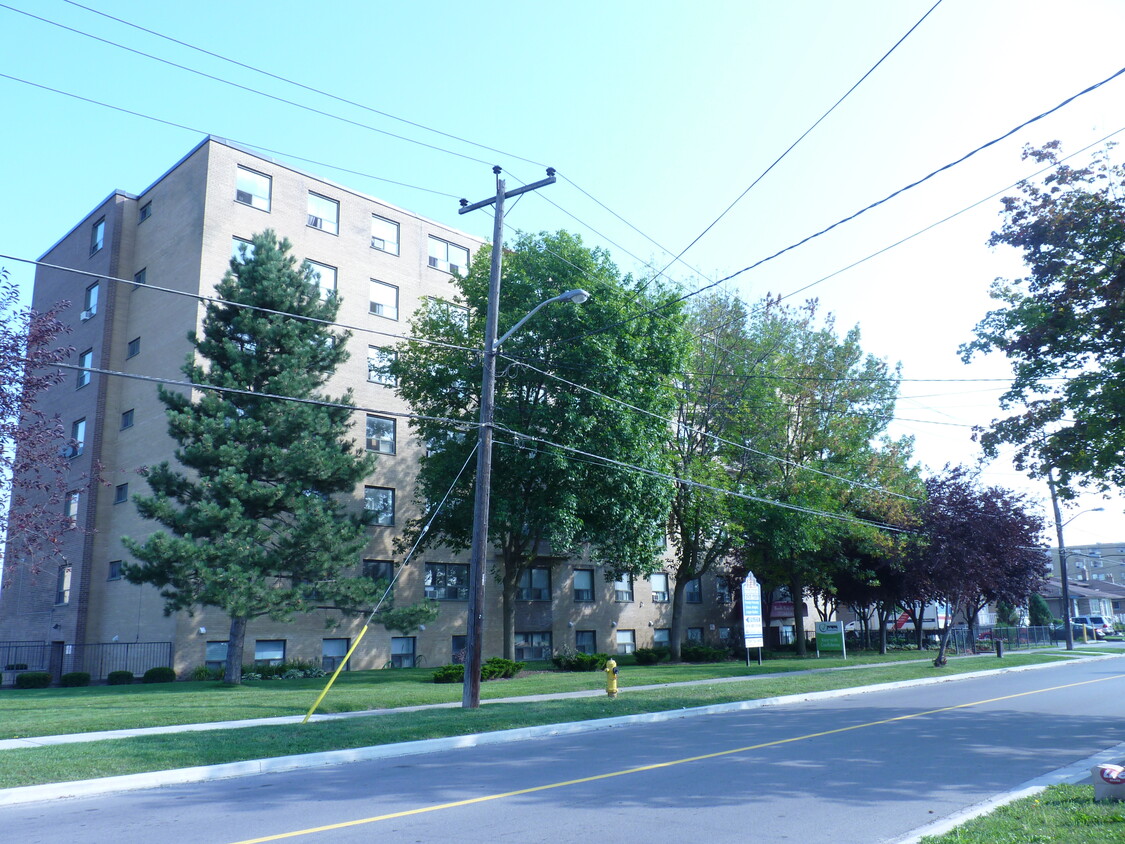 Primary Photo - Benville Court Apartments