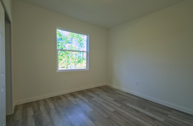 Building Photo - 5028 Locke Ln