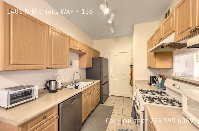 Building Photo - 1401 N Michael Way
