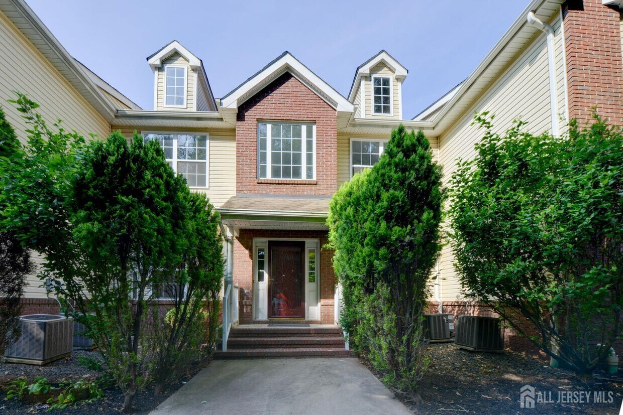 Primary Photo - 34 Forest Dr