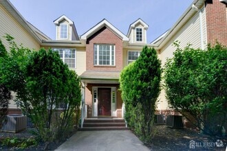 Building Photo - 34 Forest Dr