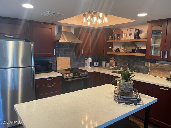 Foto del edificio - 7402 E Carefree Dr