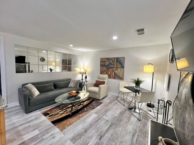 Building Photo - 11850 Sunrise Valley Dr