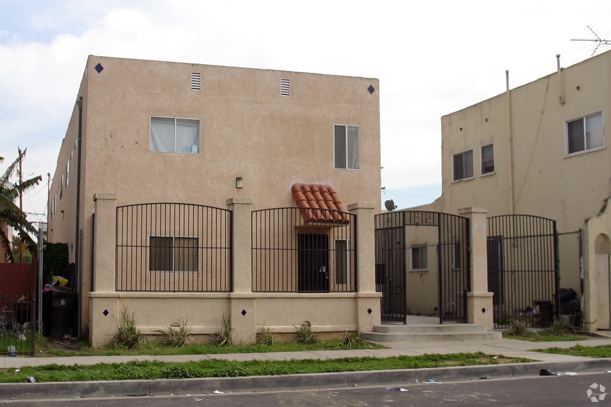 Building Photo - 1474 Walnut Ave