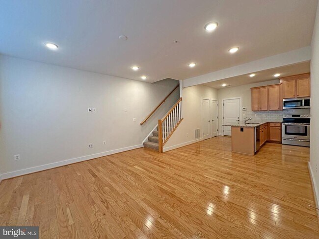 Foto del edificio - 44766 Tiverton Sq