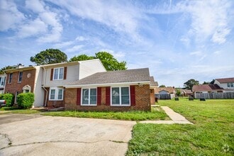 Building Photo - 3900 Raintree Ct