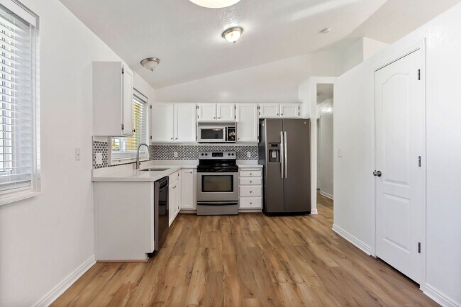 Foto del edificio - Beautiful Single Family Home for Rent in R...