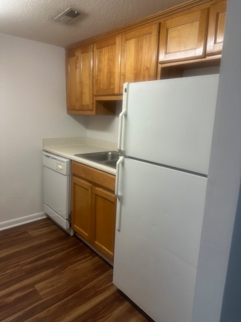 Building Photo - Castlewood Apartments