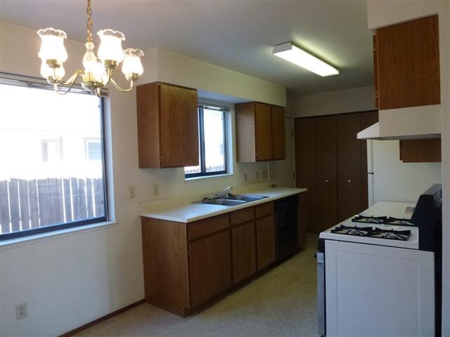 Building Photo - Wild Flower Apartments