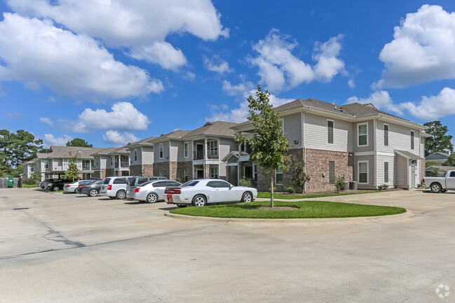 Building Photo - Evergreen at River Oaks