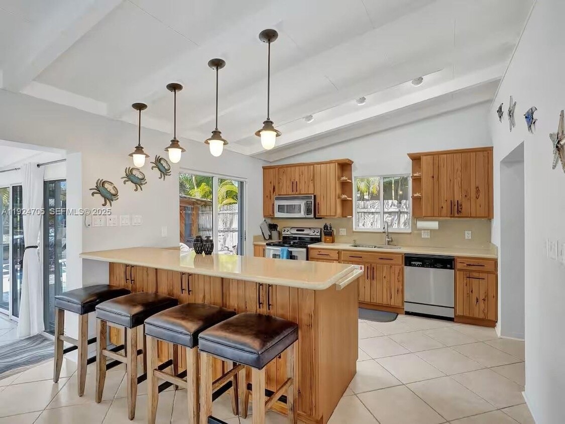 Photo - 2525 Gulfstream Ln (Fort Lauderdale, FL)