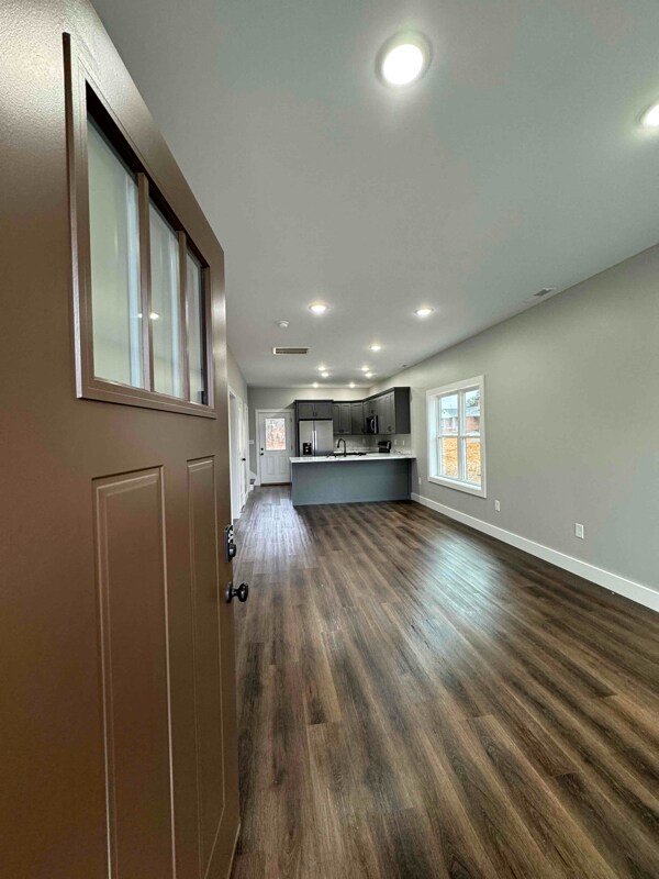 56 Holloway Dr Unit Apartment 1, Corbin, KY 40701 Room for Rent in