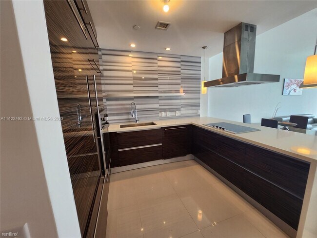 Foto del edificio - 2 br, 2.5 bath Condo - 1100 Biscayne Blvd ...