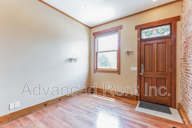 Foto del edificio - 2802 E Fairmount Ave