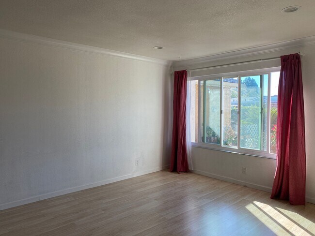 Foto del edificio - 1256 Stayner Rd