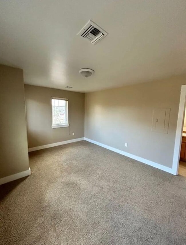 Building Photo - 311 Michael Grove Ave