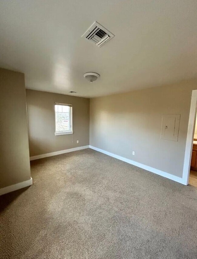 Foto del edificio - 311 Michael Grove Ave