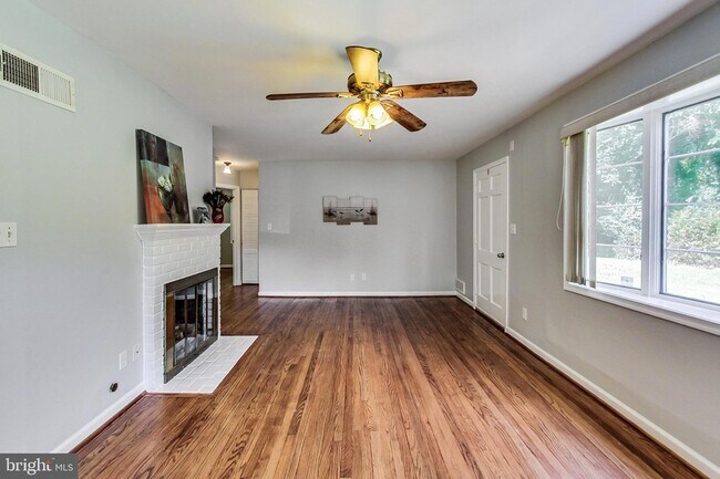 Foto del edificio - 6641 Barrett Rd