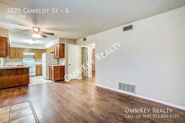 Building Photo - 3825 Camelot St