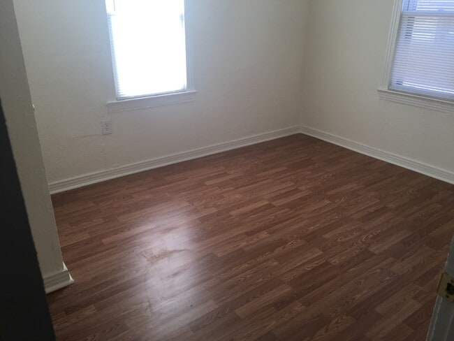 Building Photo - Cute 2 Bedroom 1 Bath home with Central Heat and Air in San Jacinto