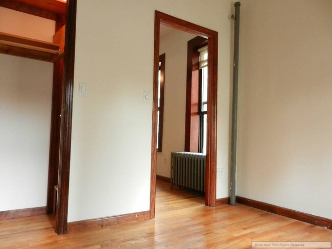 Building Photo - 328 W 44th St