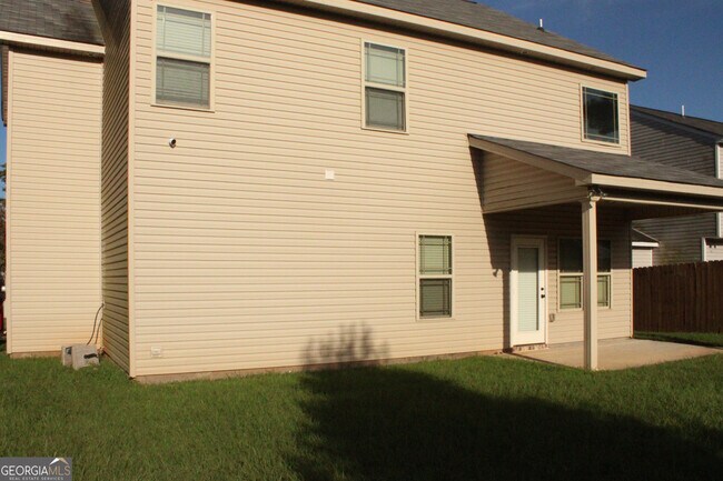 Foto del edificio - 111 Sourwood Ln