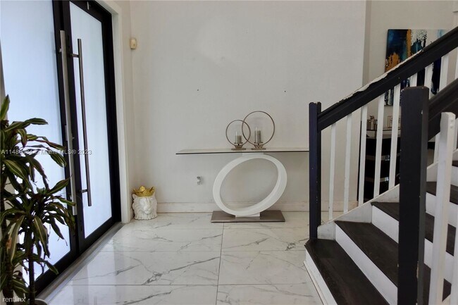 Building Photo - 5 br, 3 bath House - 20431 SW 87th Ct