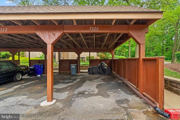 Building Photo - 7320 Mossy Brink Ct