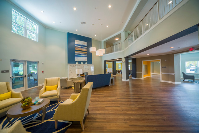 Abigail Court Apartments Living Room - Abigail Court