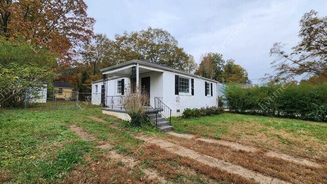 Foto del edificio - 2542 Loghaven Dr NW