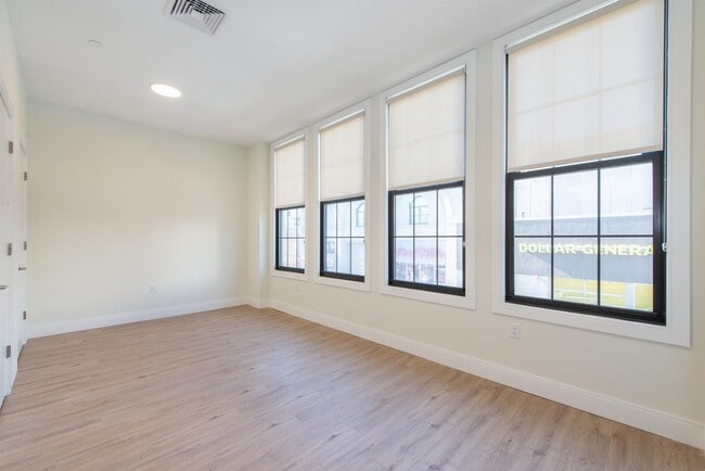 Building Photo - 3510 Bergenline Ave