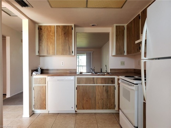 Building Photo - 1429 Cape Coral Pkwy W