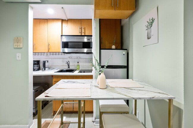 Foto del edificio - 252 E 33rd St