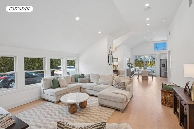 Foto del edificio - 5 Halsey Ave