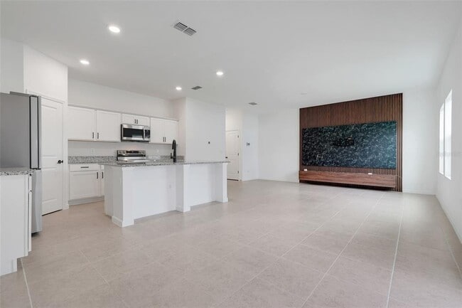 Building Photo - 2083 Gold Dust Dr